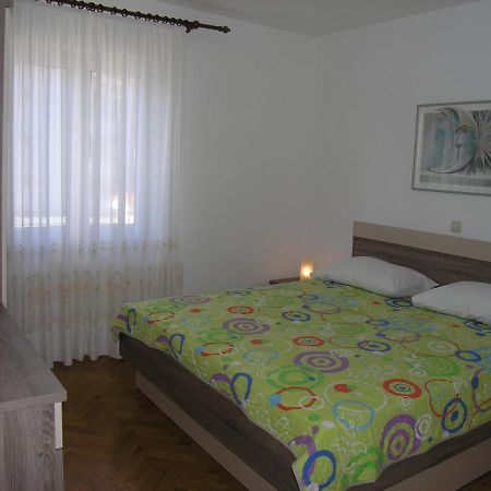 Apartments Biljana For Relaxing Holidays In Baska Exteriör bild