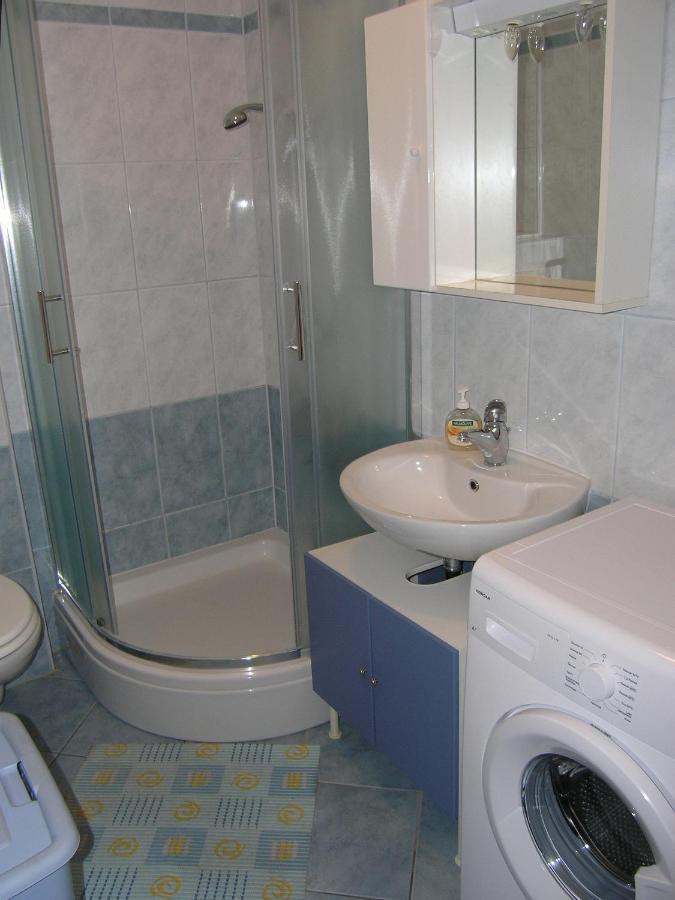 Apartments Biljana For Relaxing Holidays In Baska Exteriör bild